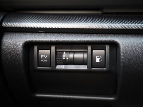 New 2026 Subaru Crosstrek 2.5i Limited w/ Crosstrek Mirror Package image 21