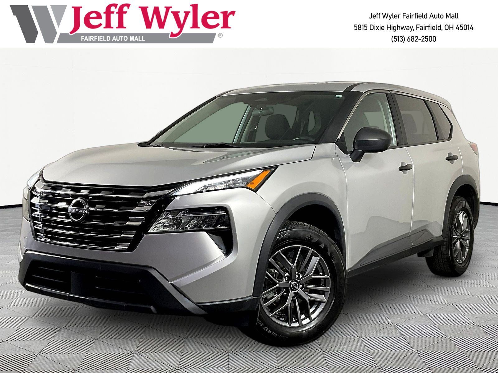Used 2024 Nissan Rogue S AWD/4WD image 1