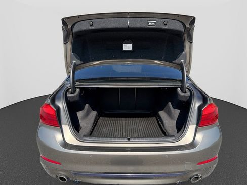 Used 2019 BMW 530i xDrive w/ Convenience Package image 39