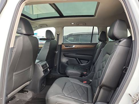 New 2026 Volkswagen Atlas SE image 12