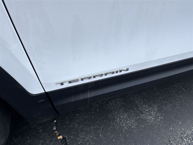 Certified 2024 GMC Terrain SLE FWD image 30