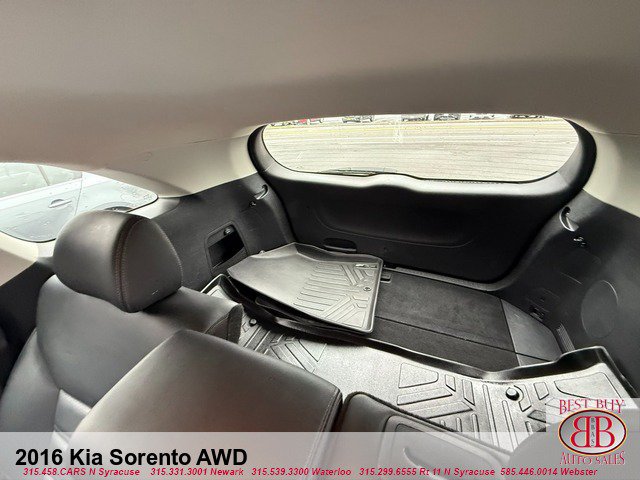 Used 2016 Kia Sorento EX AWD/4WD image 12