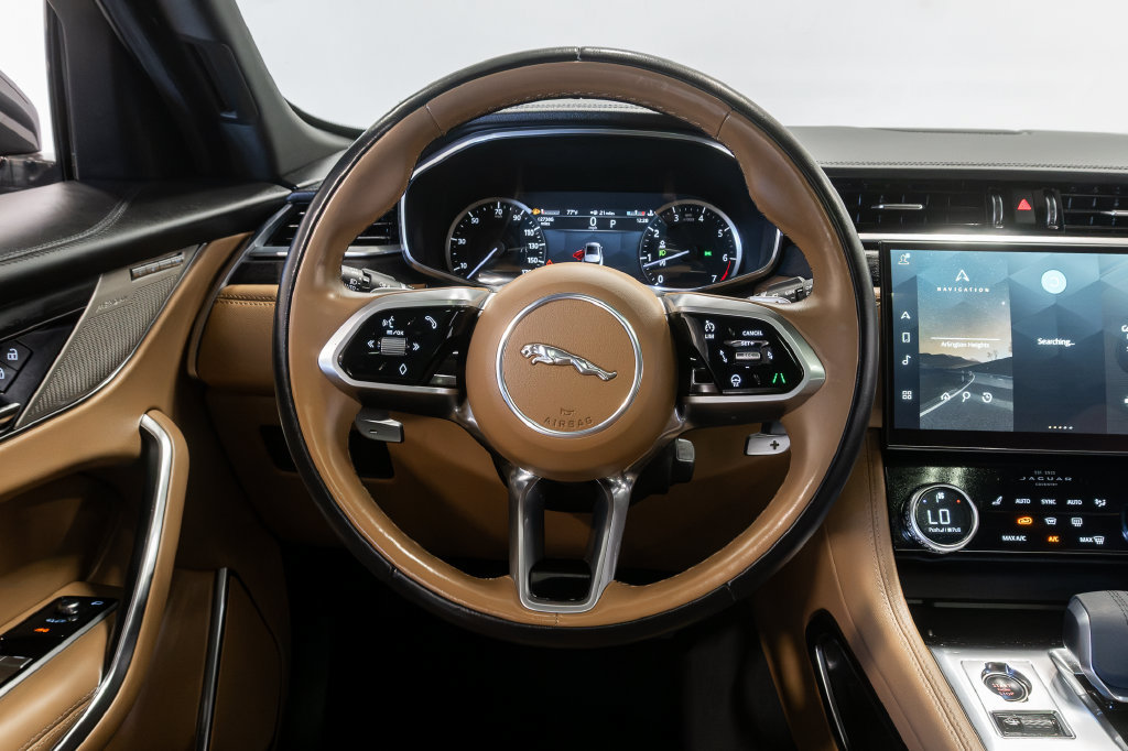 Used 2023 Jaguar F-PACE S AWD/4WD image 13