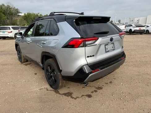 Used 2020 Toyota RAV4 XSE AWD/4WD image 3
