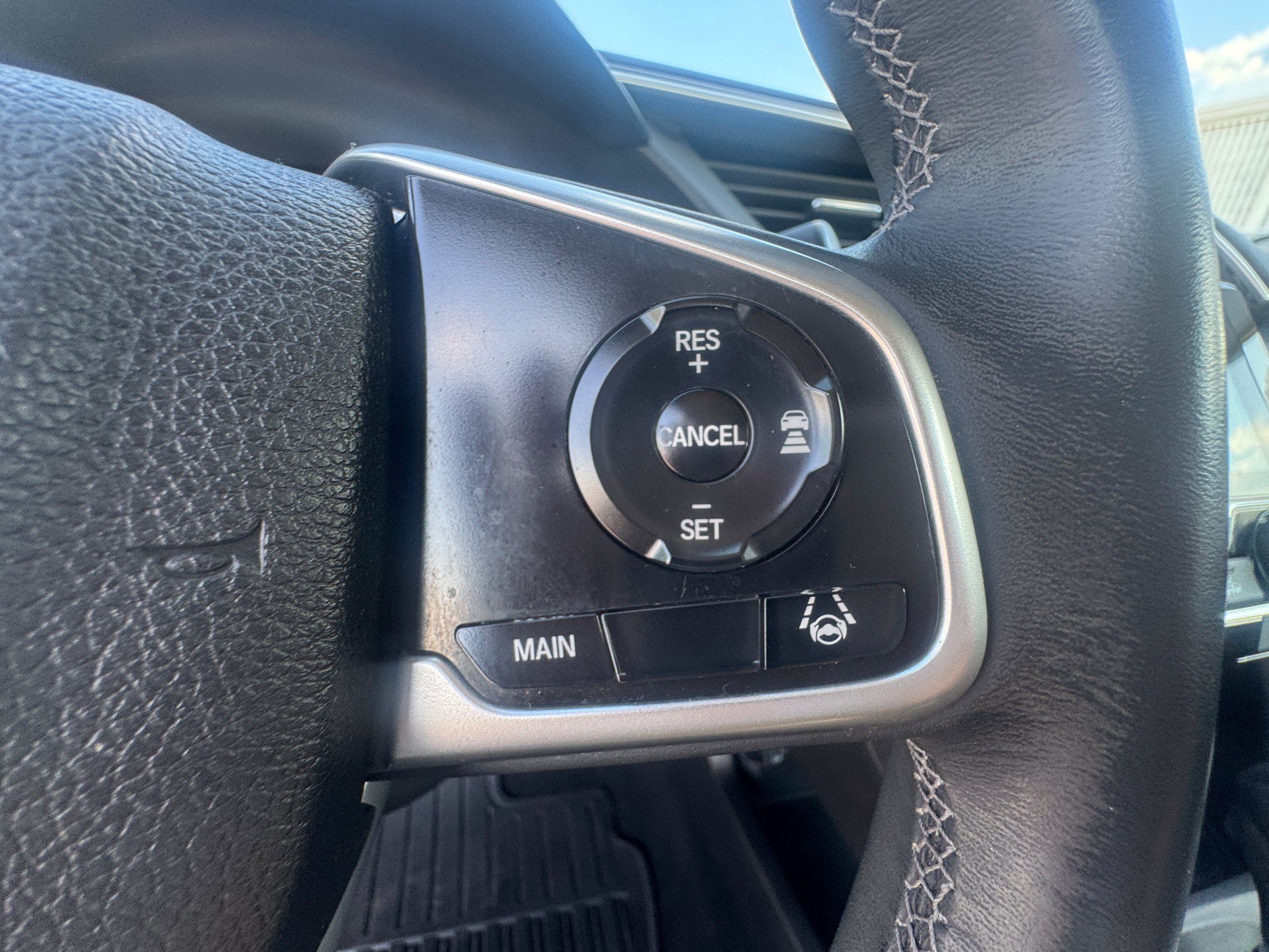 Used 2019 Honda Civic Touring image 22