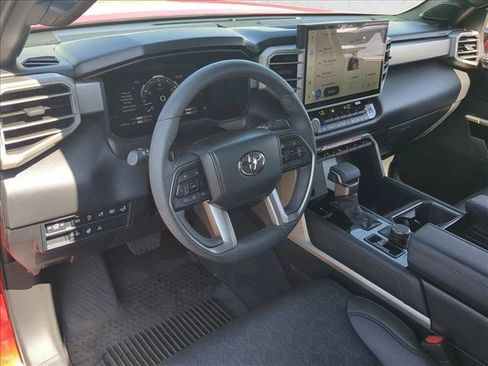 Used 2025 Toyota Tundra Limited AWD/4WD image 10