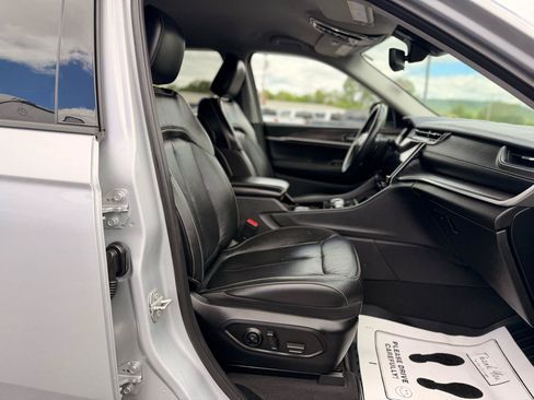 Used 2021 Jeep Grand Cherokee L Limited AWD/4WD image 27