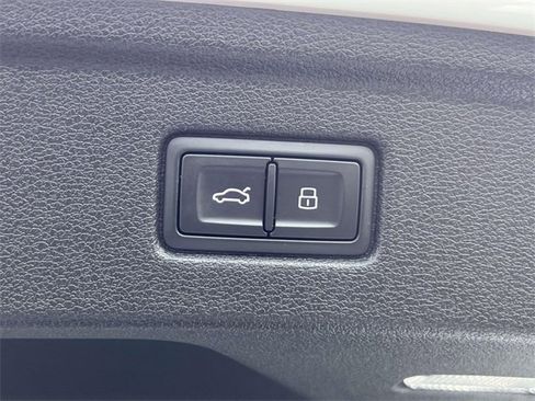 Used 2023 Audi A5 2.0T Premium Plus w/ Premium Plus image 9