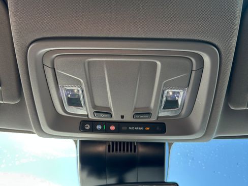 Used 2025 Chevrolet Silverado 3500 W/T image 15