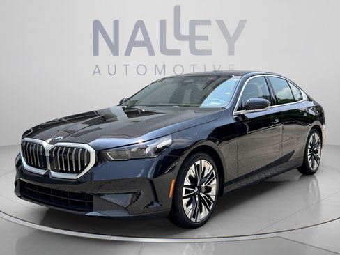 Used 2025 BMW 540i xDrive AWD/4WD image 1