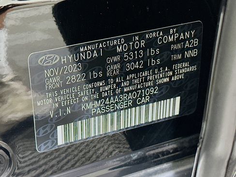 Used 2024 Hyundai Ioniq 6 SE RWD image 12