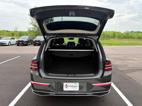 Used 2025 Genesis GV80 2.5T Standard AWD/4WD image 4