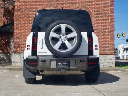 Used 2024 Land Rover Defender 130 X-Dynamic SE image 6