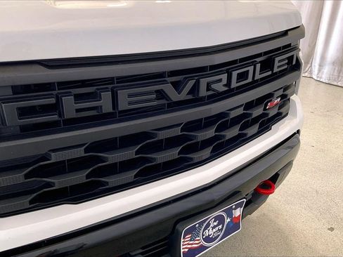Used 2024 Chevrolet Silverado 1500 Custom Trail Boss AWD/4WD image 30