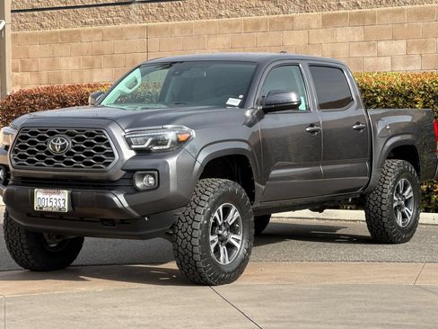 Used 2023 Toyota Tacoma SR AWD/4WD image 8