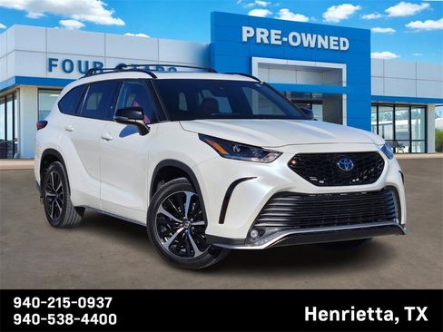 Used 2021 Toyota Highlander XSE image 1