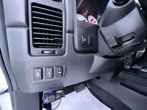 Used 2014 Nissan Titan PRO-4X AWD/4WD image 16