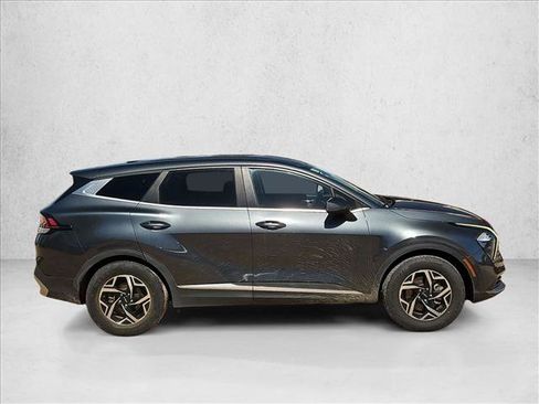 Used 2023 Kia Sportage LX FWD image 4