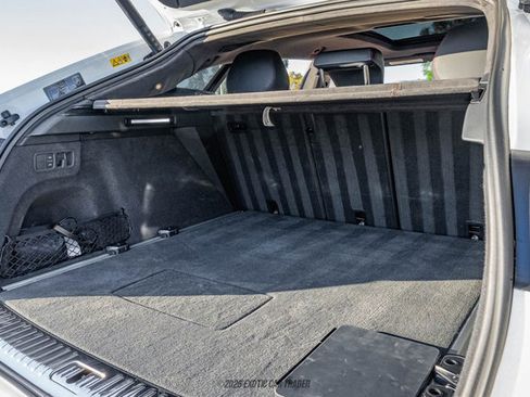 Used 2025 Lamborghini Urus SE image 62