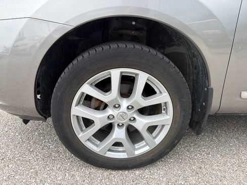 Used 2013 Nissan Rogue SL AWD/4WD image 32