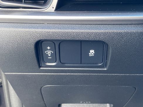 Used 2024 Kia Sorento S image 31