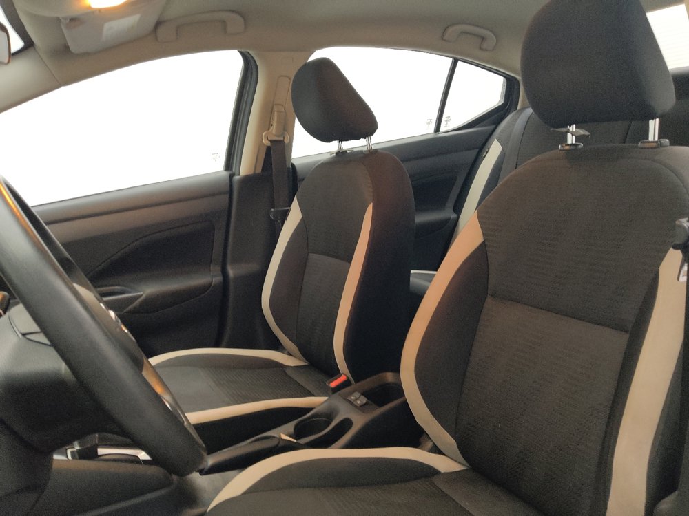 Used 2021 Nissan Versa SV FWD image 17