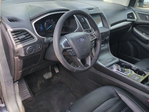 Used 2019 Ford Edge SEL w/ Equipment Group 201A AWD/4WD image 2