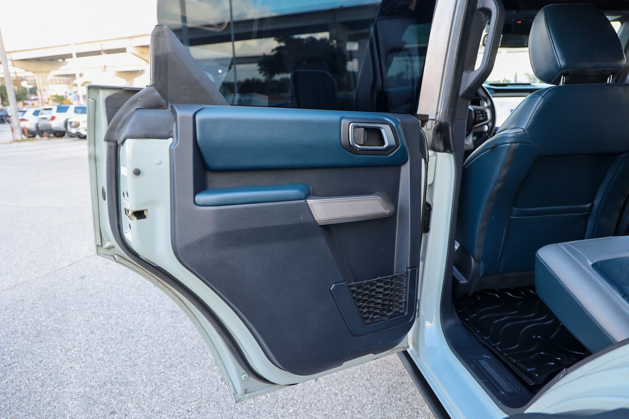 Used 2022 Ford Bronco Outer Banks AWD/4WD image 35