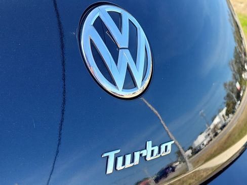 Used 2018 Volkswagen Beetle 2.0T S w/ Style & Comfort Package For S image 11