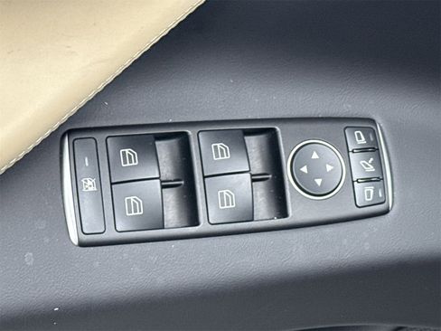 Used 2016 Tesla Model X 90D image 17