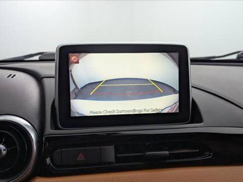 Used 2020 FIAT 124 Spider Lusso RWD image 22