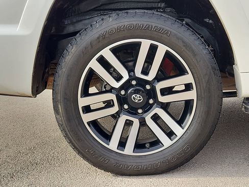 Used 2019 Toyota 4Runner Limited image 12