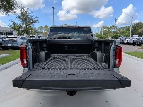 Used 2026 GMC Sierra 1500 SLT AWD/4WD image 15