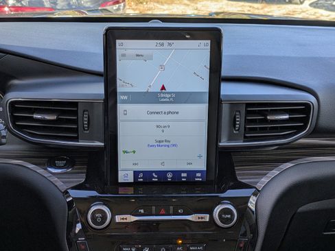 Certified 2023 Ford Explorer Limited w/ Limited Technology Package image 34