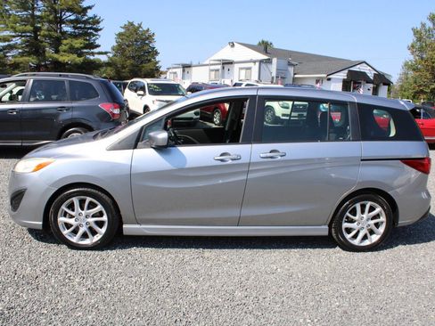 Used 2012 MAZDA MAZDA5 Touring w/ Moonroof & Audio Pkg image 10