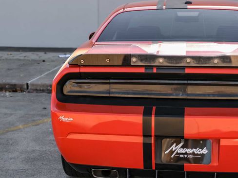 Used 2009 Dodge Challenger SRT8 w/ SRT Option Group II image 39