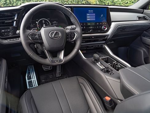 New 2026 Lexus TX 500h AWD image 12