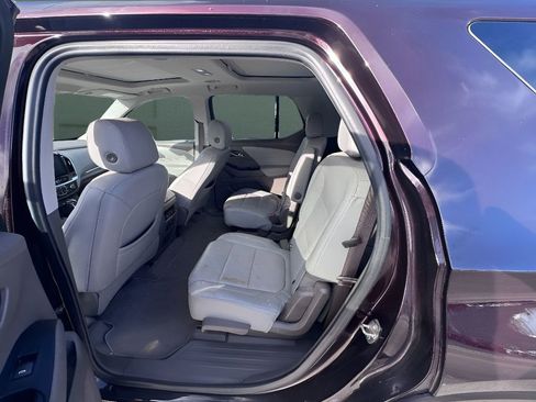 Used 2021 Chevrolet Traverse Premier image 25