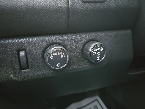 Used 2019 Chevrolet Colorado ZR2 image 56