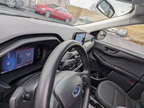 Used 2025 Ford Escape Active image 14