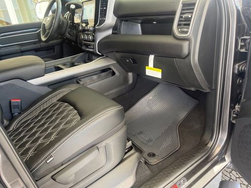 New 2022 RAM 2500 Big Horn w/ Level C Equiment Group image 24