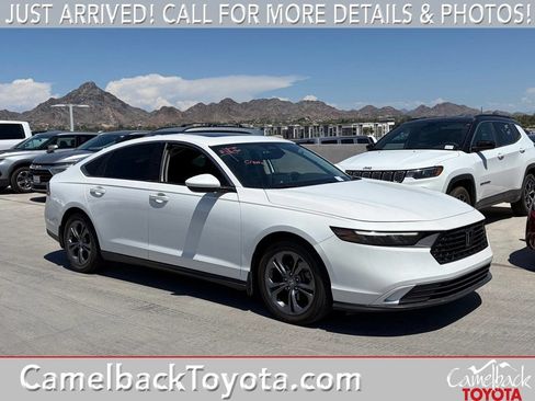 Used 2023 Honda Accord EX image 1