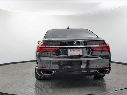 Used 2017 BMW 740i RWD image 7