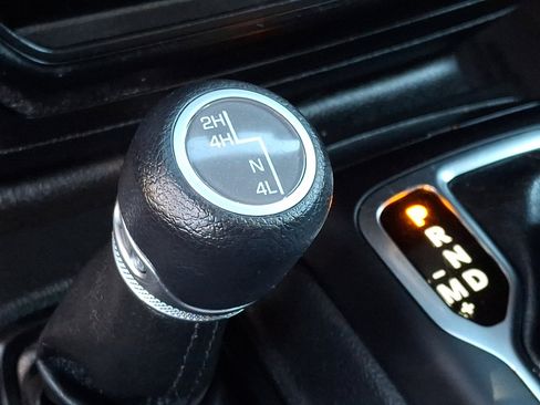 Used 2022 Jeep Wrangler Sport AWD/4WD image 26