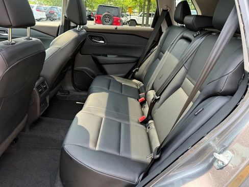 Used 2023 Nissan Rogue SV w/ SV Premium B Package AWD/4WD image 24