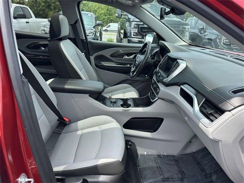 Used 2023 GMC Terrain SLE w/ Driver Convenience Package image 7