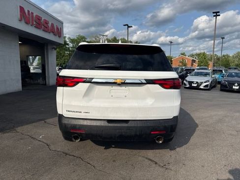 Used 2023 Chevrolet Traverse LS AWD/4WD image 3