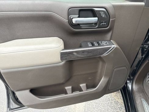 Used 2021 Chevrolet Silverado 1500 LTZ AWD/4WD image 19