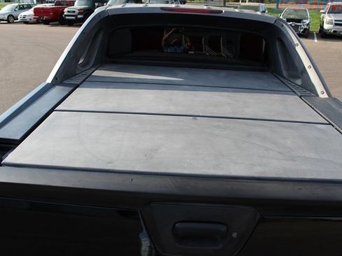 Used 2004 Chevrolet Avalanche Z71 image 35