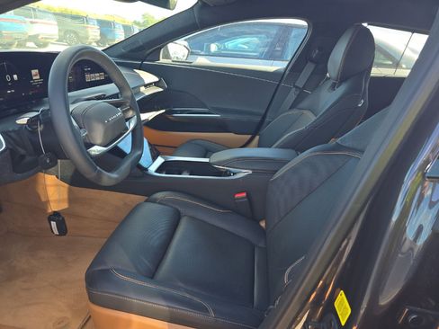 Used 2023 Lucid Air Grand Touring image 3